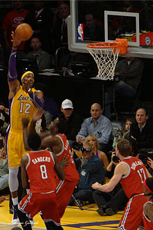 Howard shooting against the Milwaukee Bucks in 2013.