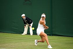 Vesnina at the 2009 Wimbledon Championships.