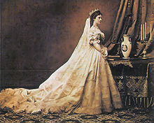 Photograph of Elisabeth as Queen of Hungary (by Emil Rabending, 1867)