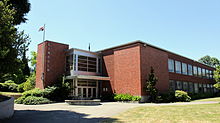 Smith graduated from Lincoln High School in Portland, Oregon.