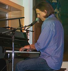 Paul performing "Home" on piano in Ogunquit, Maine, the state in which he grew up. (August 5, 2006)