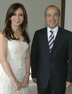 President of Argentina Cristina Fernández de Kirchner (left) and Felipe Calderon