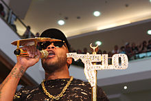 Flo Rida performing live in 2012.