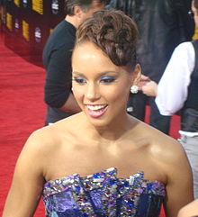 Keys at the 37th Annual American Music Awards red carpet, November 2009.