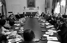 President Ford meets with his Cabinet in 1975