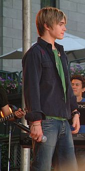 McCartney at a Bryant Park performance, June 24, 2005