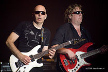 Joe Satriani with Stu Hamm in Rijnhal, Arnhem, 2008.