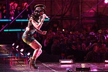 Performing at 2010 VH1 Divas Salute the Troops