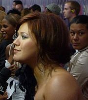 Clarkson at red carpet 2009 VH1 Divas