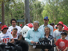 Kevin Rudd campaigning with Kerry Rea in Bonner on 21 September 2007