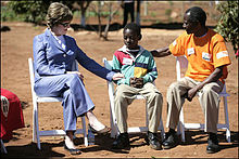 Laura Bush talks with Raphael Lungo of Zambia as a part of her 2007 African trip