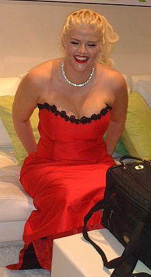 Anna Nicole Smith in 2003