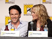 Paquin with husband and True Blood costar Stephen Moyer, 2009