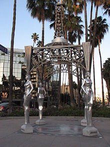 The "Four Ladies of Hollywood" gazebo at the western border of the Walk of Fame: Anna May Wong, Dolores del Río, Dorothy Dandridge and Mae West