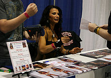 Varon in the Chicago Comic Con 2009.