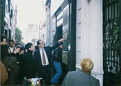 Liza Minnelli, in 1993, visiting the tomb of Eva Perón. In the early 1980s, Minnelli was in the running for the role of Evita.