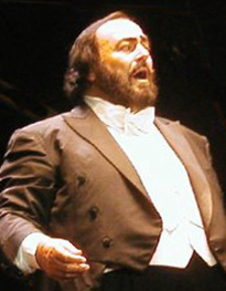 Luciano Pavarotti performing on 15 June 2002 at a concert in the Stade Vélodrome in Marseille