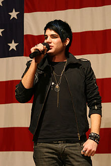 Lambert singing the national anthem during his visit to MCAS Miramar (2009)