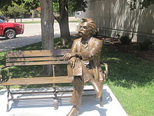 Twain statue at Finney County Public Library in Garden City, Kansas