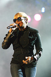 Blige performing at Bumbershoot in September 2010.