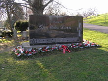 The grave of Miles Davis in Woodlawn Cemetery