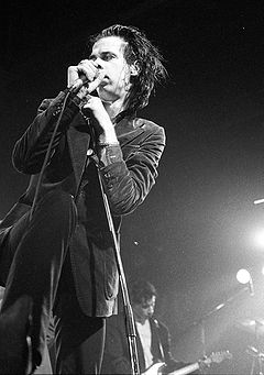 Cave performing in 1986