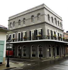 The LaLaurie Mansion in New Orleans was purchased anonymously by Cage in 2007 and sold in 2009.