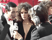 Reubens giving an interview in character at the 1988 Academy Awards