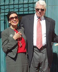 Graves with wife Joan Endress in October 2009