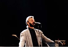 Starr performing for the Prince's Trust, Wembley Stadium, England, 6 June 1987.