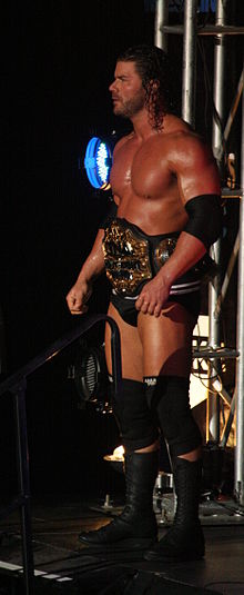 Roode holds the record for the longest reign as TNA World Heavyweight Champion in history, with a reign of 256 days.