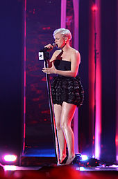 Robyn performing live at the 2008 Nobel Peace Prize concert
