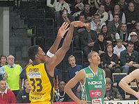 Pippen playing in Europe, 2008