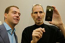 Jobs demonstrating the iPhone 4 to Russian President Dmitry Medvedev on June 23, 2010