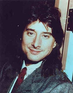 Steve Perry (musician)