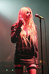 Momsen in concert in April 2010