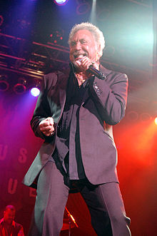 Tom Jones (singer)