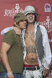 Lee with Criss Angel at the 2007 Scream Awards.
