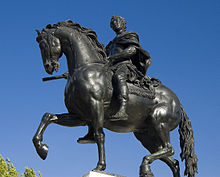Statue of an idealised William III by John Michael Rysbrack erected in Queen Square, Bristol in 1736