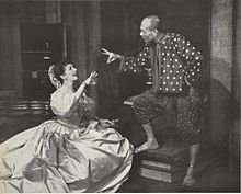 Brynner with Gertrude Lawrence in the original production of The King and I, 1951