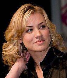 Strahovski at the Chuck panel at WonderCon 2009 in San Francisco.