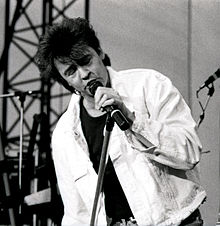 Paul Young performing in Budapest Hungary on 18 June 1987[20]