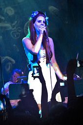 Lana Del Rey performing "Body Electric" at Irving Plaza in 2012