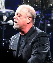 Joel performing in 2007 in Florida.