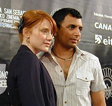 Howard with Shyamalan in 2006