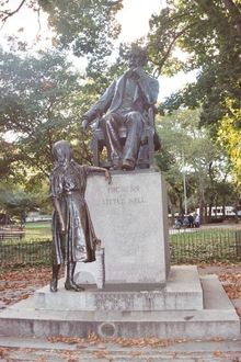 Statue of Dickens in Philadelphia, Pennsylvania