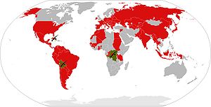 A world map displaying those countries lived in or visited by Che Guevara in red. The three nations where he engaged in armed revolution are signified in green.