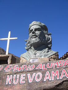 Monument to Guevara in La Higuera.
