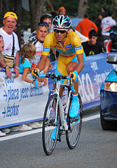 Contador wearing the golden jersey during the 20th stage of the 2008 Vuelta a España.