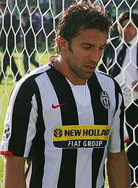 Del Piero during the 2007–08 season against Fiorentina.